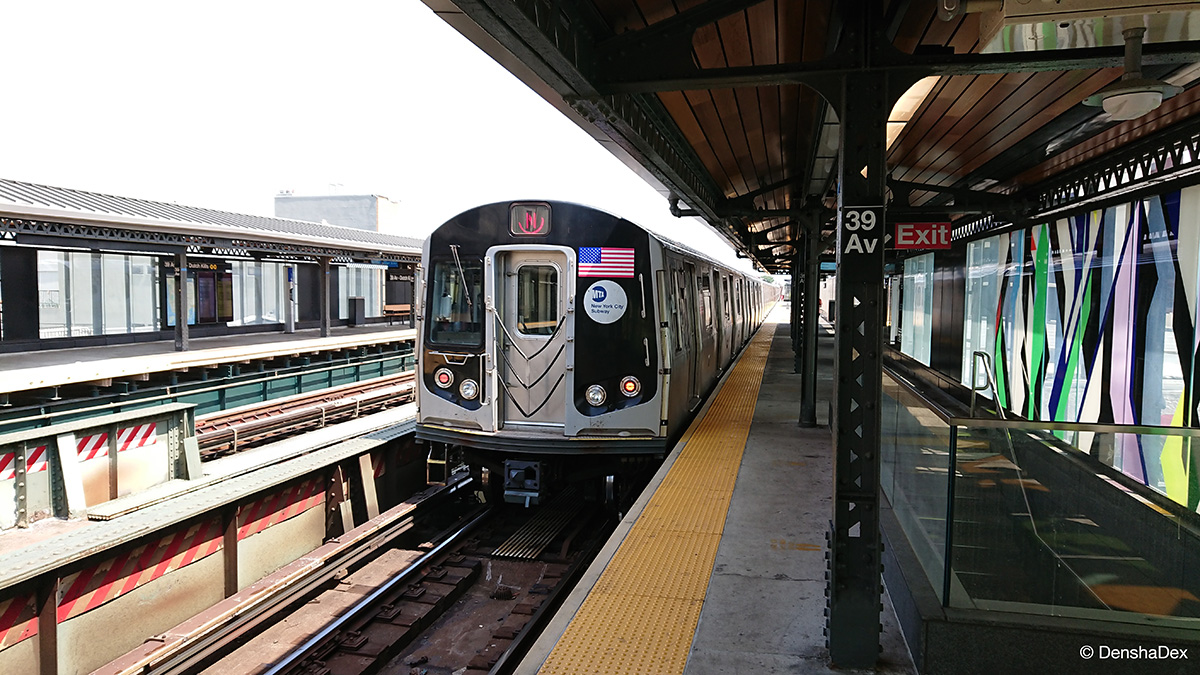 ニューヨーク市交通局「R160形」地下鉄車両